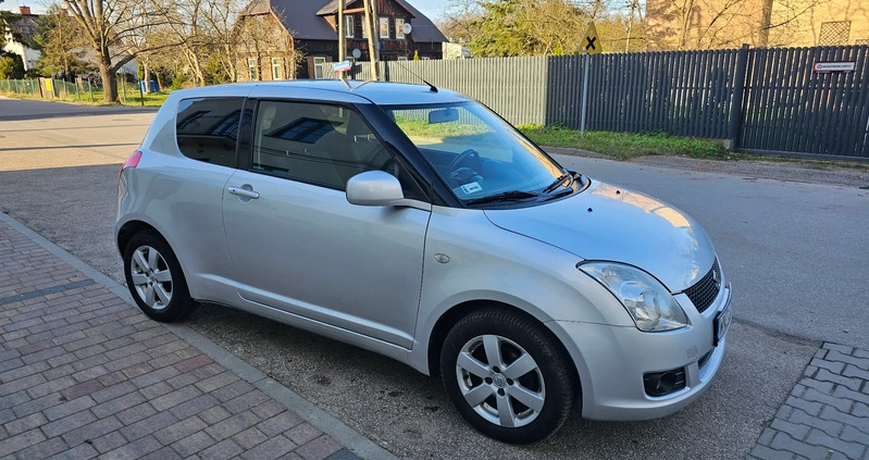 Suzuki Swift cena 13900 przebieg: 119000, rok produkcji 2010 z Sokołów Małopolski małe 529